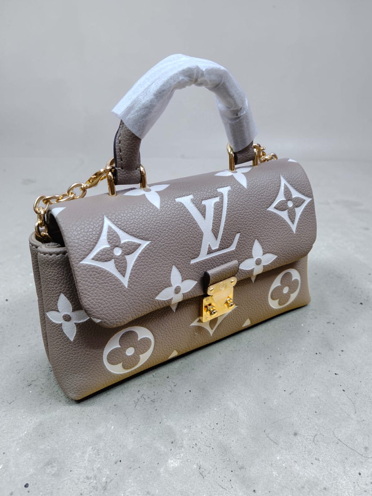 LOUIS VUITTON CREME BEIGE MONOGRAM MADELEINE MM CROSSBODY